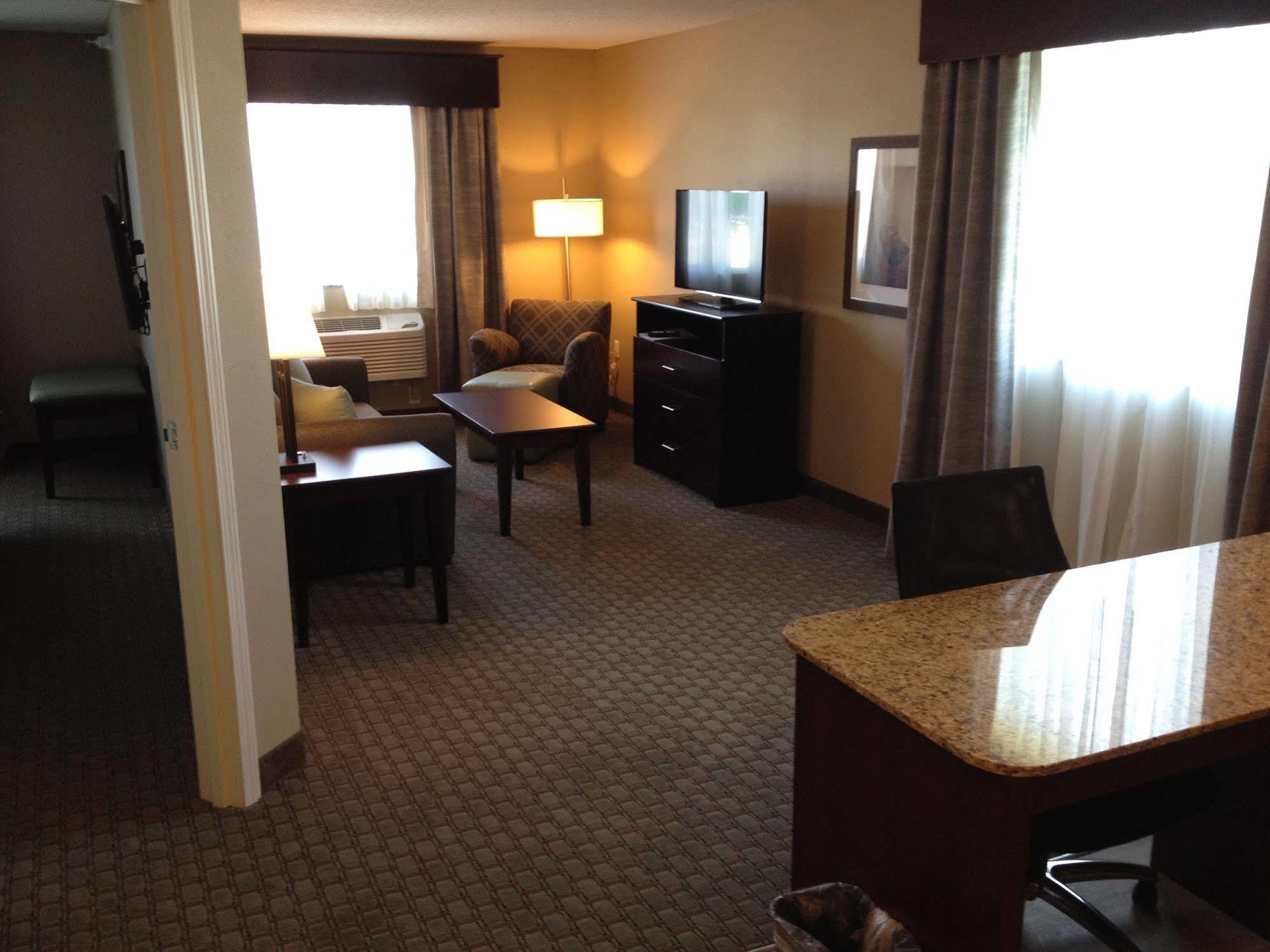 Grandstay Hotel & Suites - Glenwood Extérieur photo