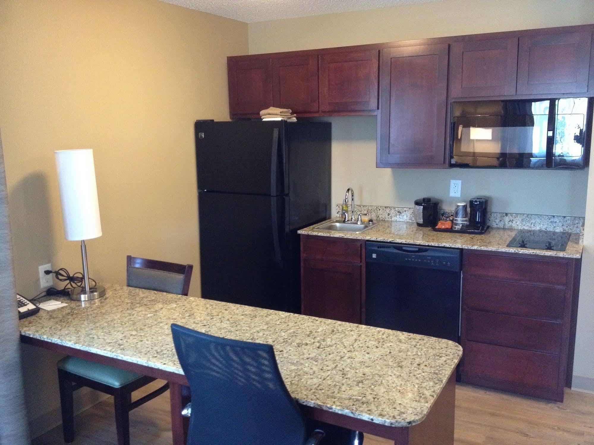 Grandstay Hotel & Suites - Glenwood Extérieur photo